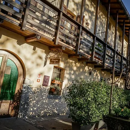 Osteria Marascia 여관 칼로지오코르테